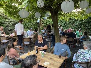 Eonics borrel in tuin